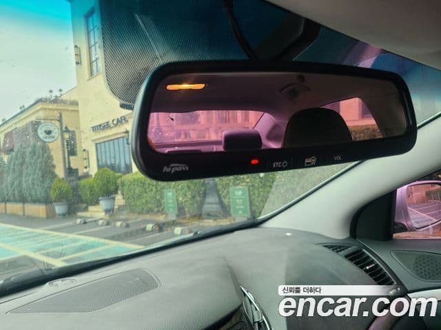 Hyundai i40 살룬 PYL, 2014 16