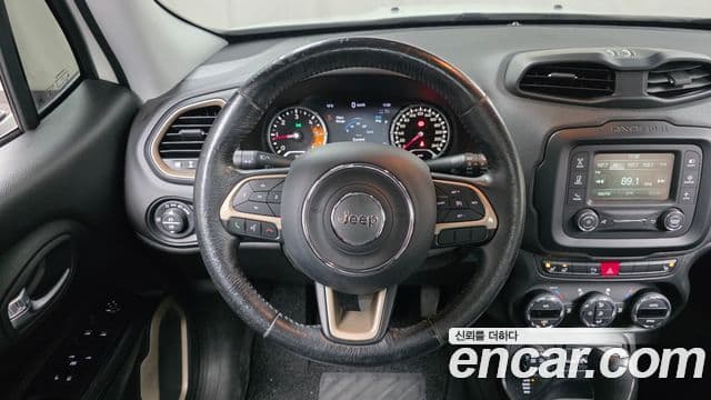 Jeep Renegade 2.0 дизель Longitude AWD, 2016 13