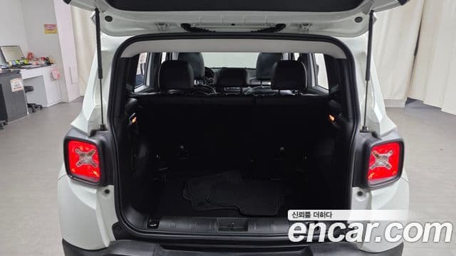 Jeep Renegade 2.0 дизель Longitude AWD, 2016 20