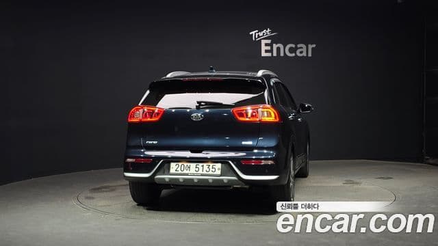 Kia Niro Prestige, 2018 4