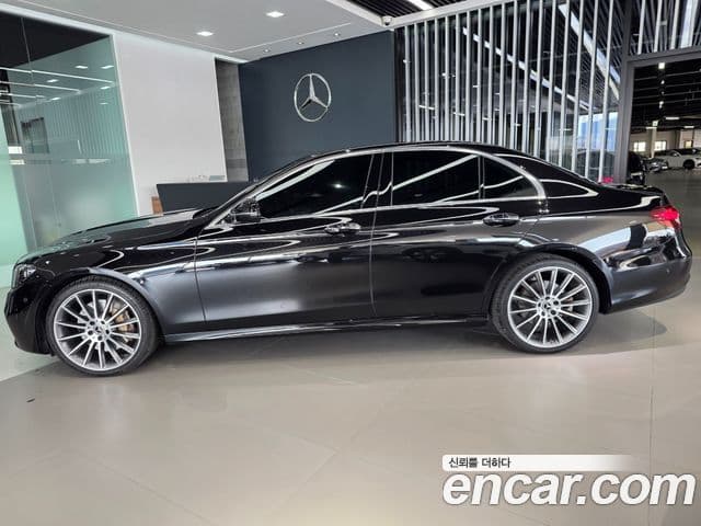 Mercedes-Benz E-класс W213 AMG Line, 2022 все фото