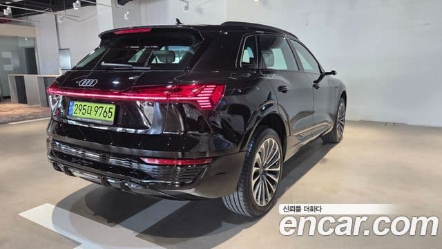 Audi Q8 e-Tron (GE) Premium, 2024 2
