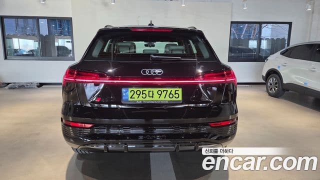 Audi Q8 e-Tron (GE) Premium, 2024 4