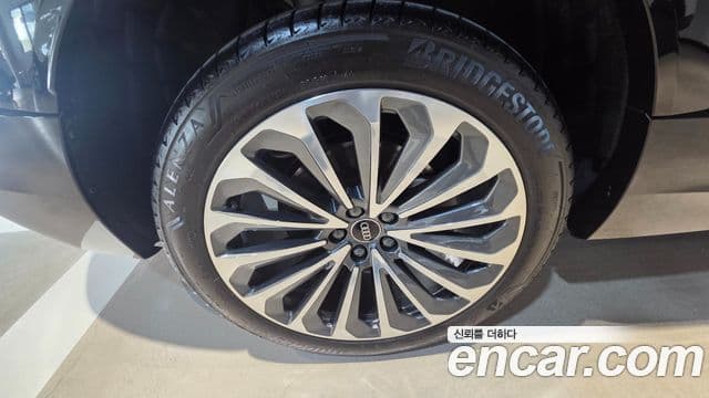 Audi Q8 e-Tron (GE) Premium, 2024 все фото