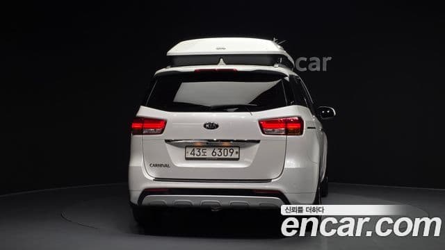 Kia All New Carnival Prestige, 2018 4