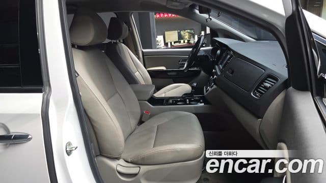 Kia All New Carnival Prestige, 2018 11