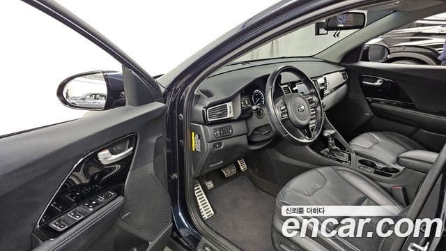 Kia Niro Noblesse, 2017 10