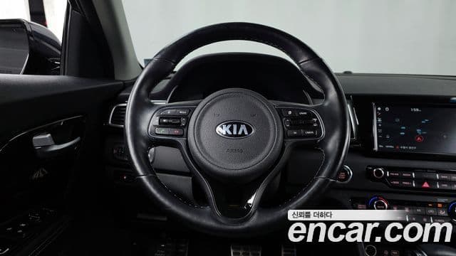 Kia Niro Noblesse, 2017 13