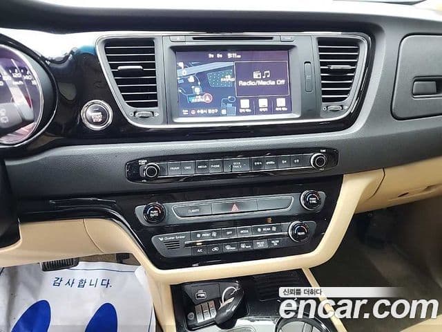Kia All New Carnival Prestige, 2016 10