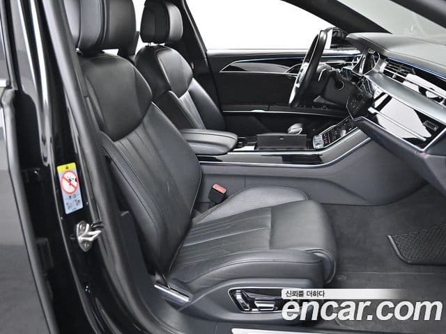 Audi A8 (D5) 55 TFSI Quattro LWB, 2021 10