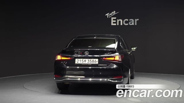 Lexus ES300h 7세대 Luxury Plus, 2023 4