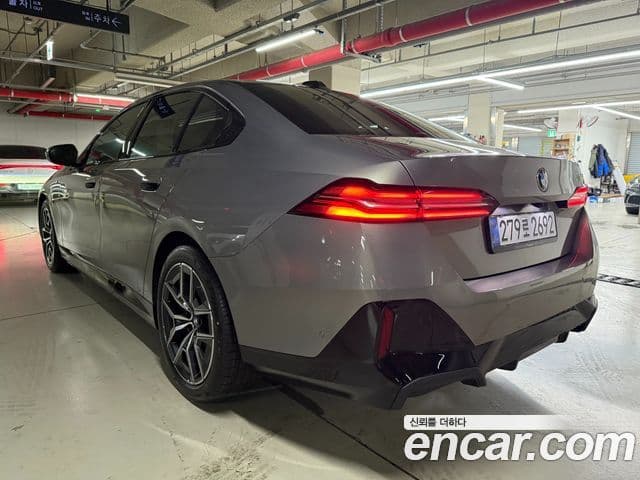 BMW 5시리즈 (G60) 520i M Sport, 2025 все фото