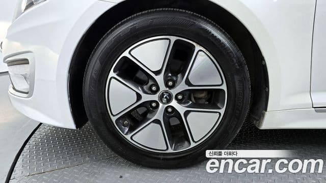 Kia K5 гибрид Noblesse, 2013 все фото