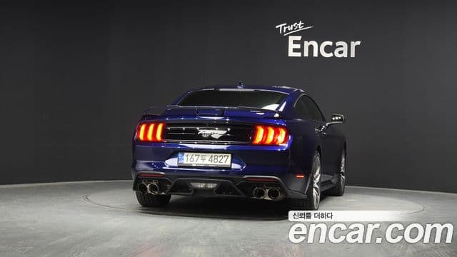 Ford Mustang купе, 2020 4