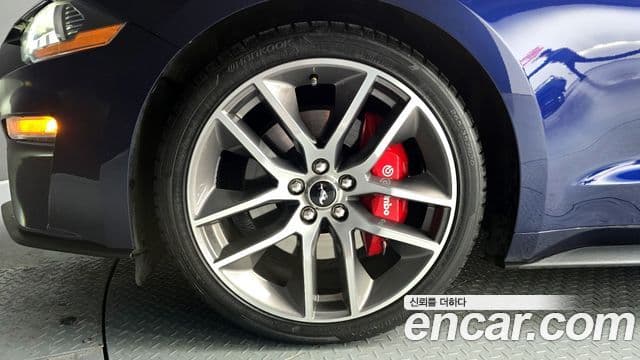 Ford Mustang купе, 2020 все фото