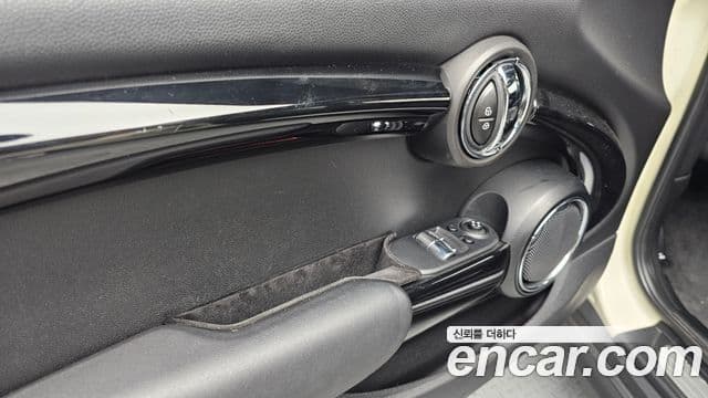 Mini Cooper D 3세대, 2014 17