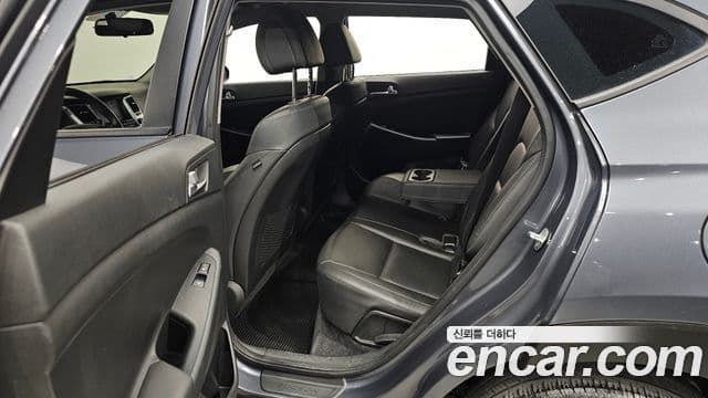 Hyundai All New Tucson Modern, 2017 11