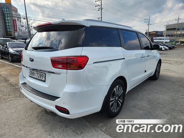 Kia The / новый New Carnival Luxury, 2019 6