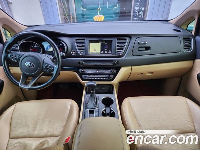 Kia The / новый New Carnival Luxury, 2019 9