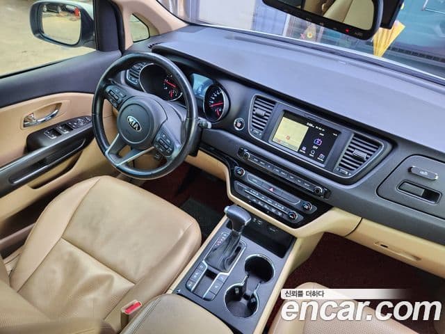 Kia The / новый New Carnival Luxury, 2019 10