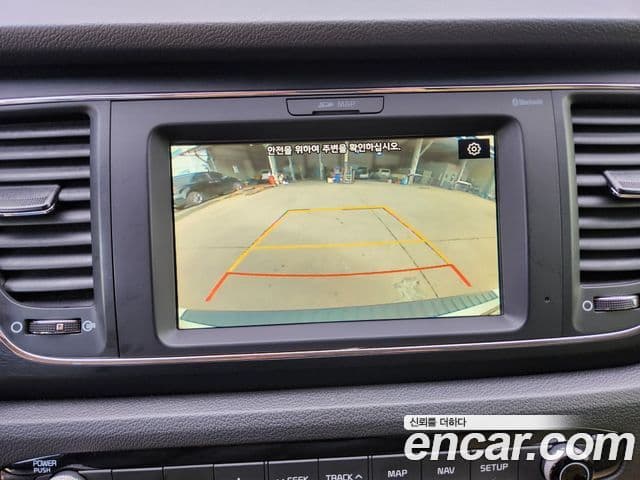 Kia The / новый New Carnival Luxury, 2019 16