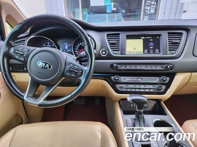 Kia The / новый New Carnival Luxury, 2019 18