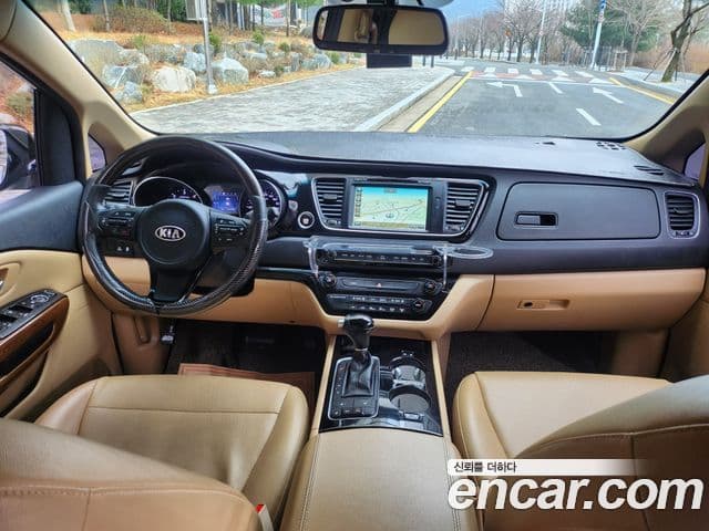 Kia All New Carnival Prestige, 2015 7