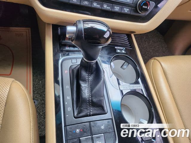 Kia All New Carnival Prestige, 2015 9