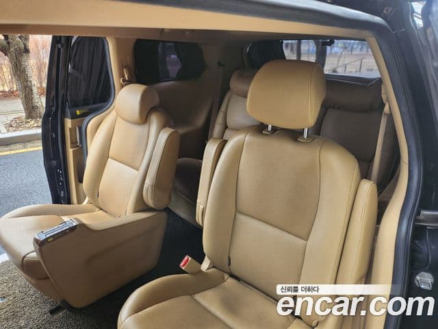 Kia All New Carnival Prestige, 2015 15