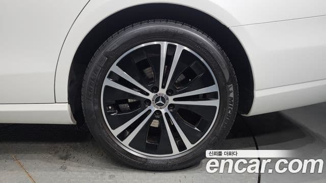 Mercedes-Benz E-класс W213 Avantgarde, 2021 все фото