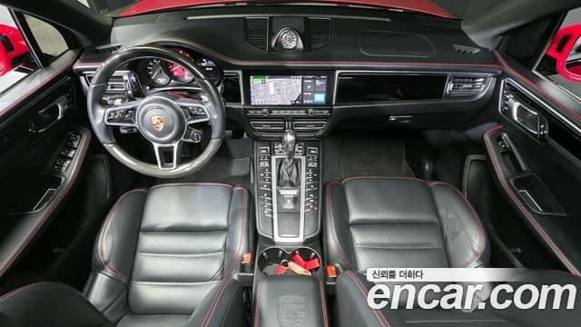 Porsche Macan 95B, 2020 7