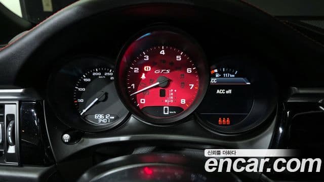 Porsche Macan 95B, 2020 8