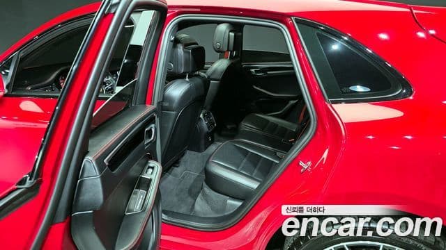 Porsche Macan 95B, 2020 11