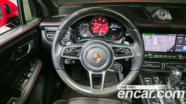 Porsche Macan 95B, 2020 13