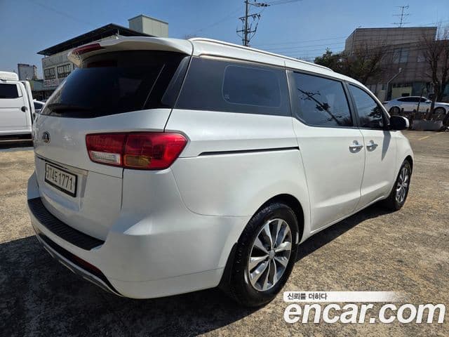 Kia All New Carnival Luxury, 2016 7