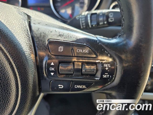 Kia All New Carnival Luxury, 2016 17