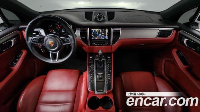 Porsche Macan 95B, 2018 7