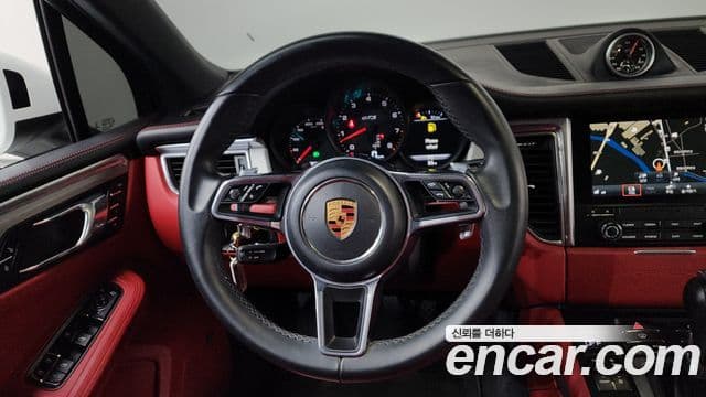 Porsche Macan 95B, 2018 13