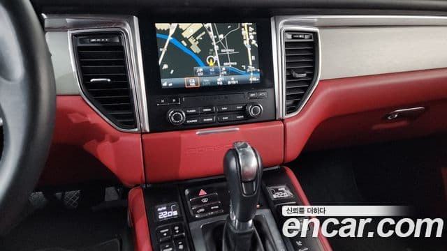 Porsche Macan 95B, 2018 15