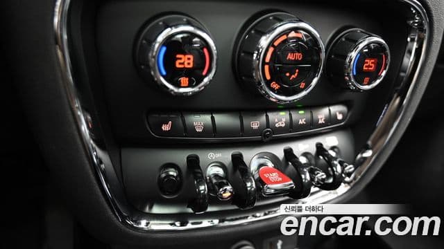 Mini Cooper 클럽맨 2세대, 2023 16