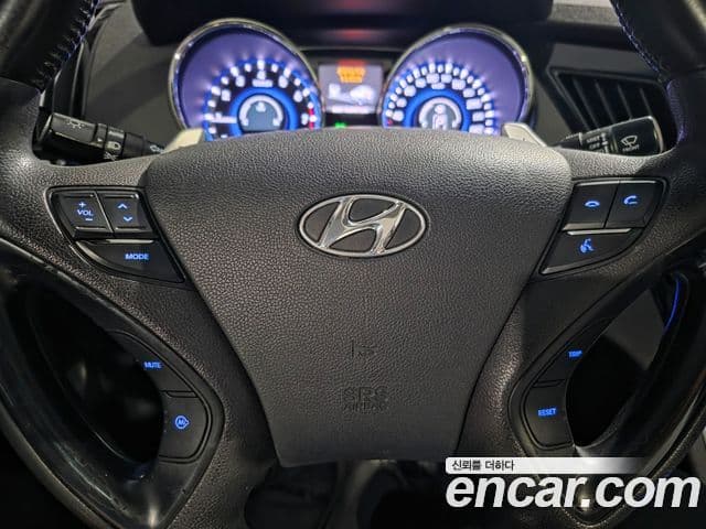 Hyundai YF Sonata топовая версия, 2011 7