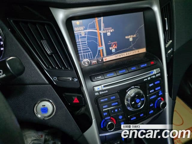 Hyundai YF Sonata топовая версия, 2011 8