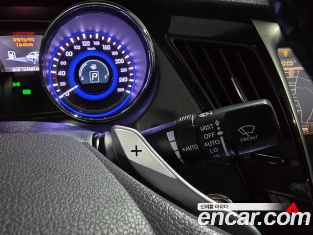 Hyundai YF Sonata топовая версия, 2011 16