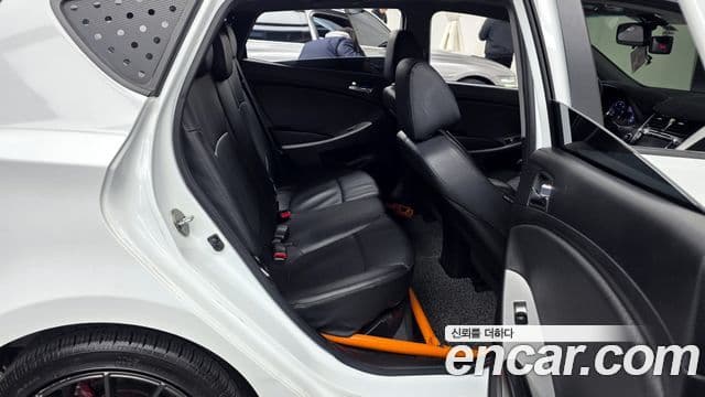 Hyundai Accent(новый кузов / новое поколение) Modern, 2015 12