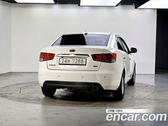 Kia Forte Eco Plus, 2012 3