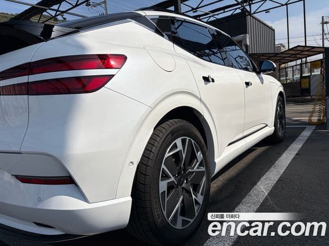 Genesis GV60 Standard, 2026 все фото