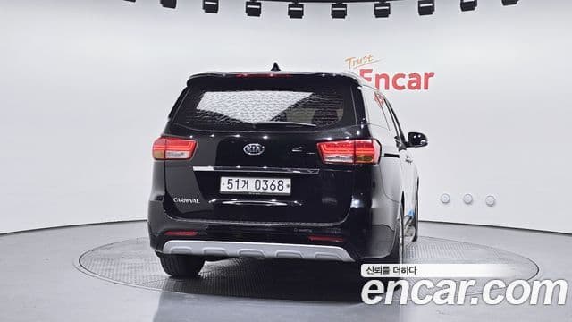 Kia All New Carnival Noblesse, 2017 4