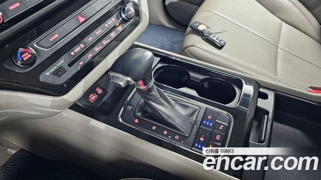 Kia All New Carnival Noblesse, 2017 9