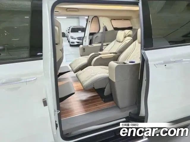 Kia Carnival 4세대 бензин 9인승 High Limousine(компания по спецнадстройкам), 2022 8