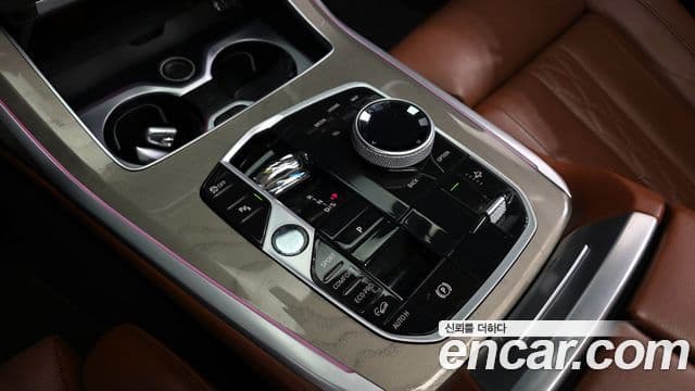 BMW X7 (G07) xDrive 40d Design Pure Excellence 6인승, 2023 9